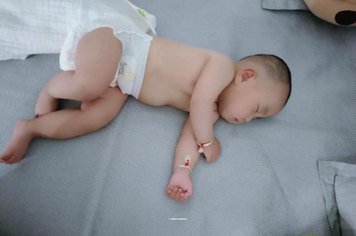 祁东宝宝呼吸道感染发烧